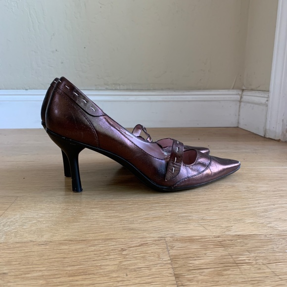 Kenneth Cole Reaction Pointy Heels - Picture 3 of 8